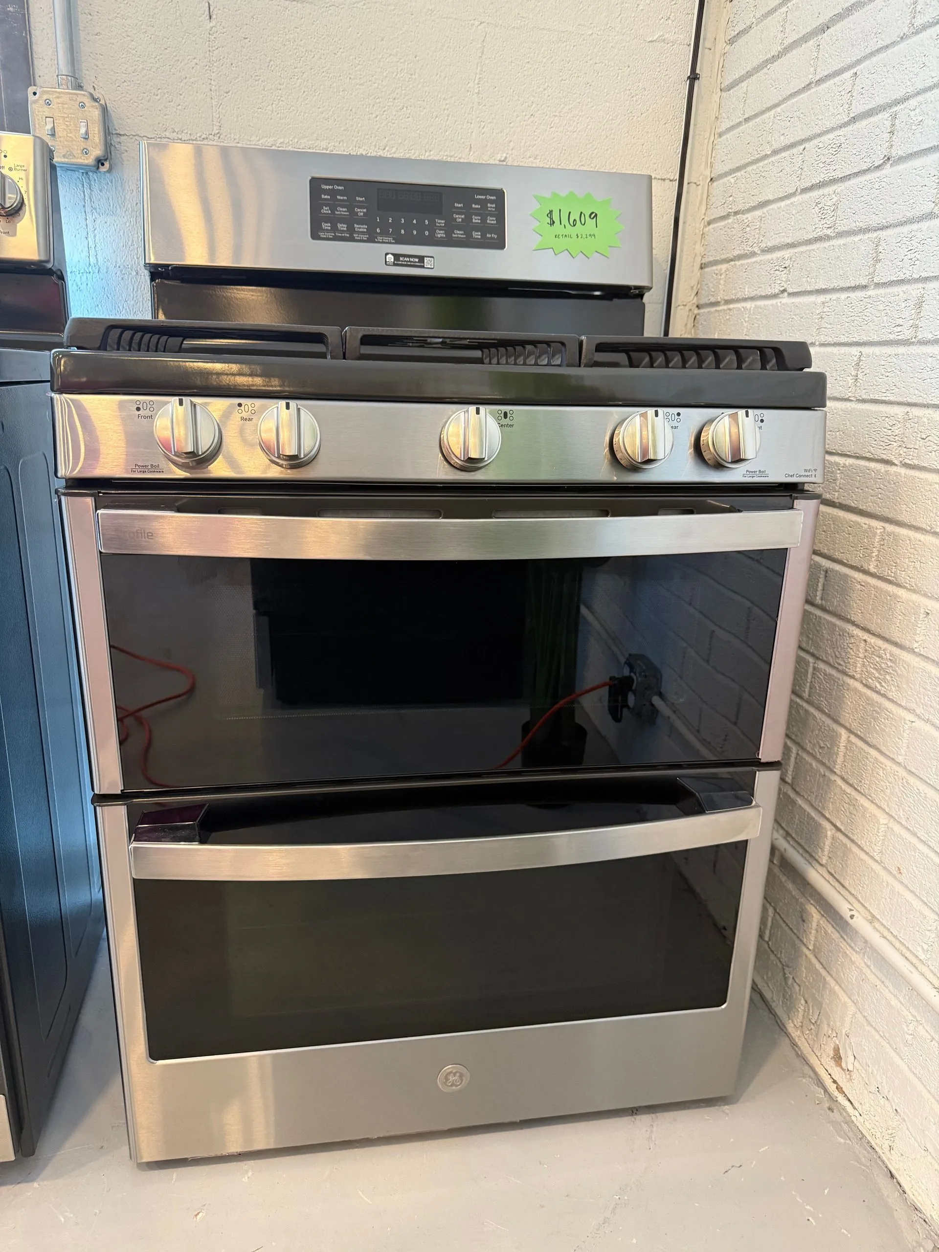 GE gas range